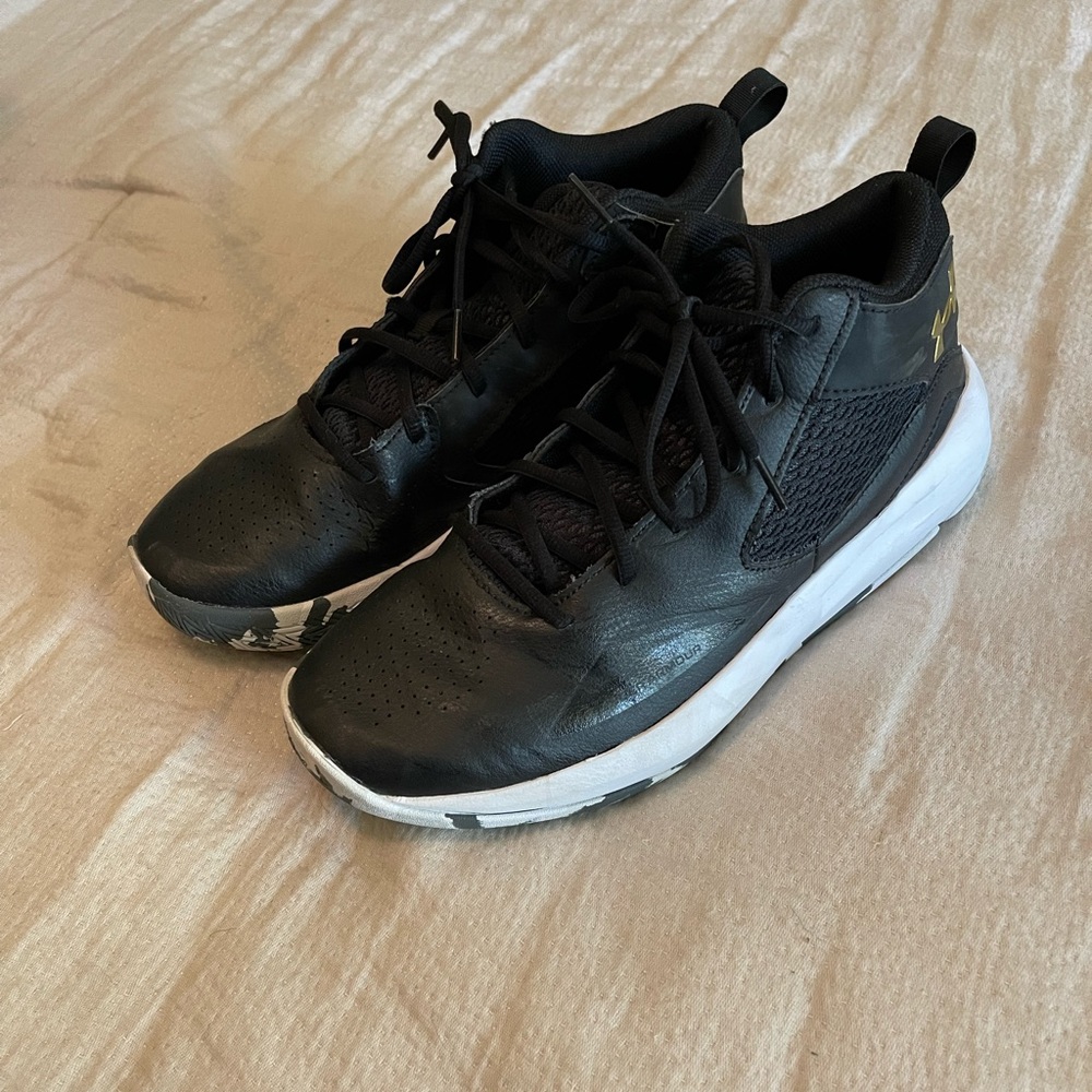 Men’s Under Armour Basketball Shoes